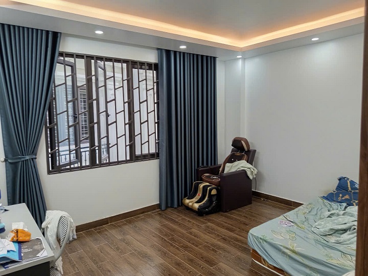 Bán Nhà 4 Tầng Độc Lập Mặt Tiền Đẹp Tại Đường Thiên Lôi, Kênh Dương, Lê Chân, Hải Phòng